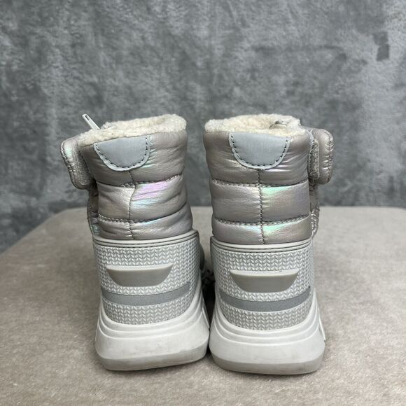 Hunter Kids Boots in Silver and White - Picture 11 of 15